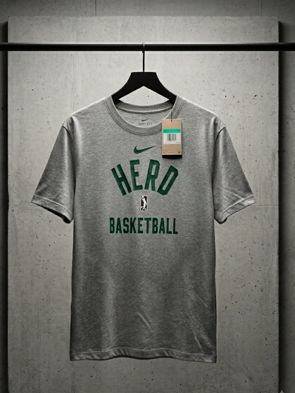 NWT Nike Wisconsin Herd NBA G League Basketball T-Shirt Gray Men's Size XL 100%